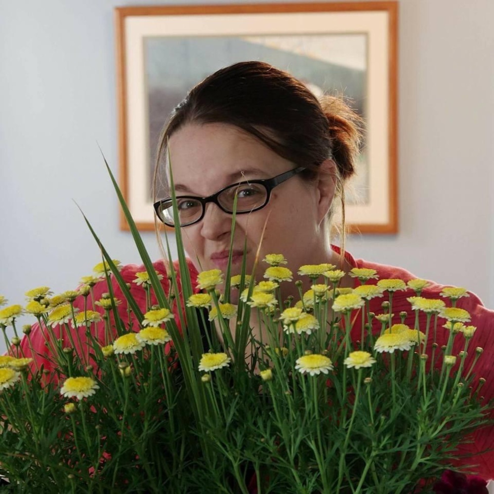 Meet your Posher, Cassandra